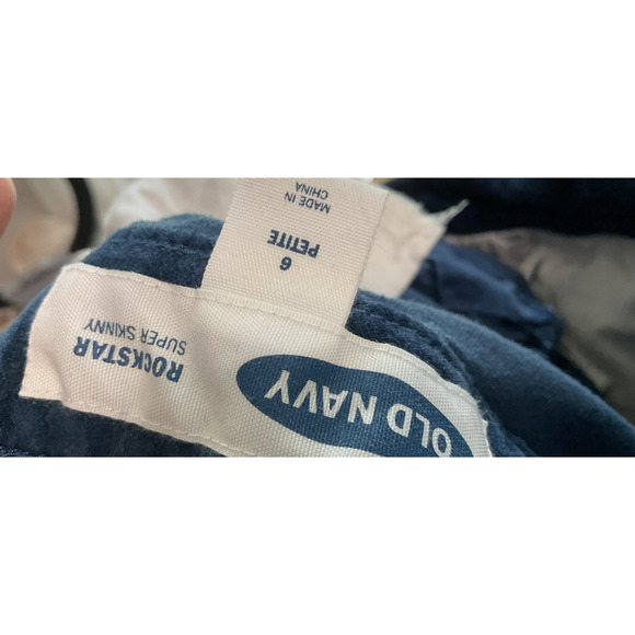 Old Navy Pants Womens 6 Petite Rockstar Super Skinny Velvet Corduroy Stretch - Picture 10 of 10